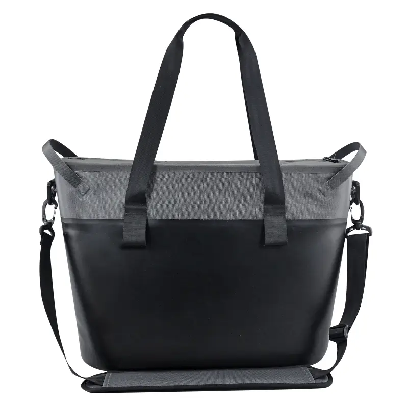 Zer egiten du Leakproof Cooler Soft Poltsa bat benetan Leakproof