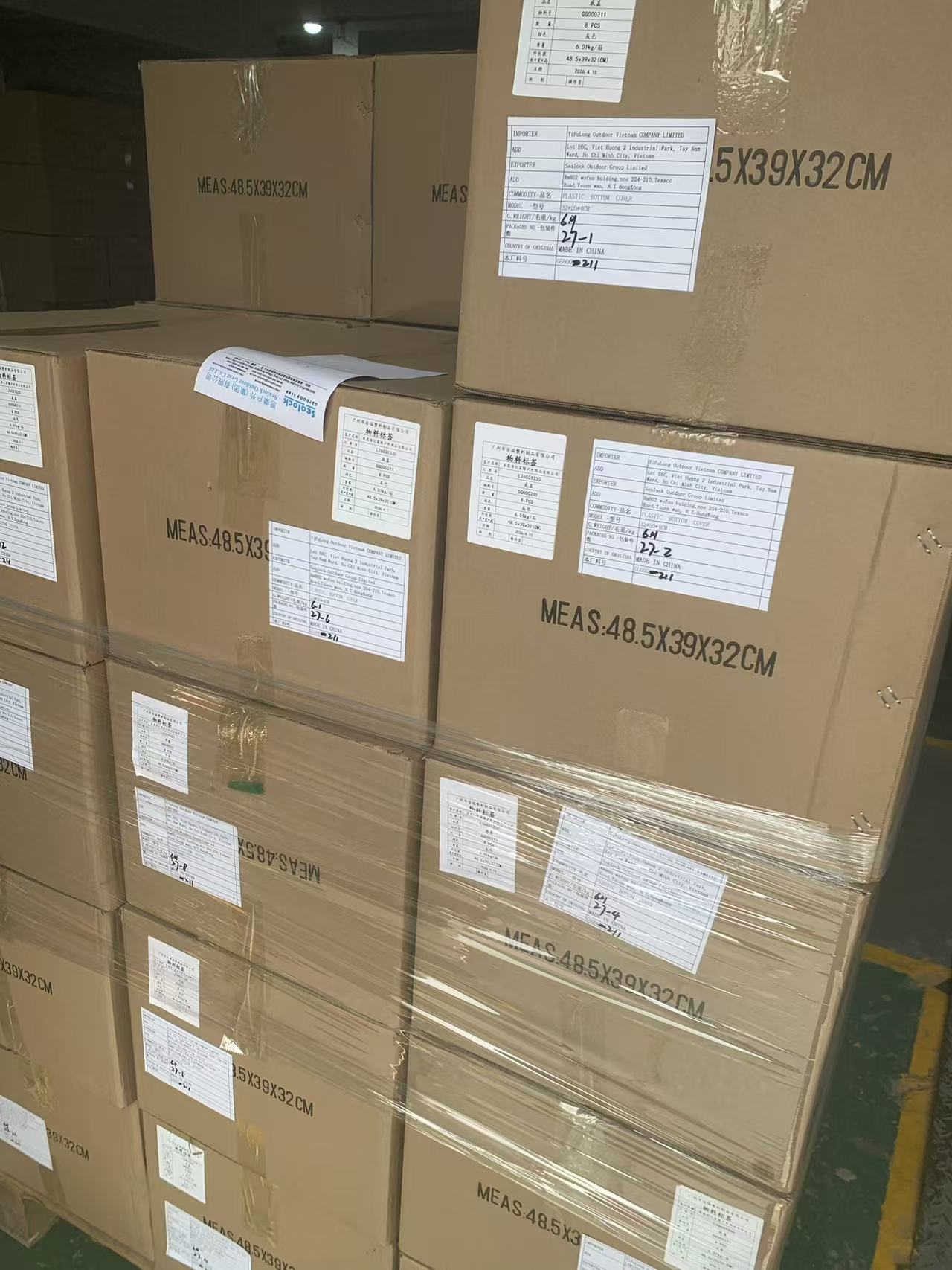 Sealock Shipment Picture of 50,000 Cooler Bags